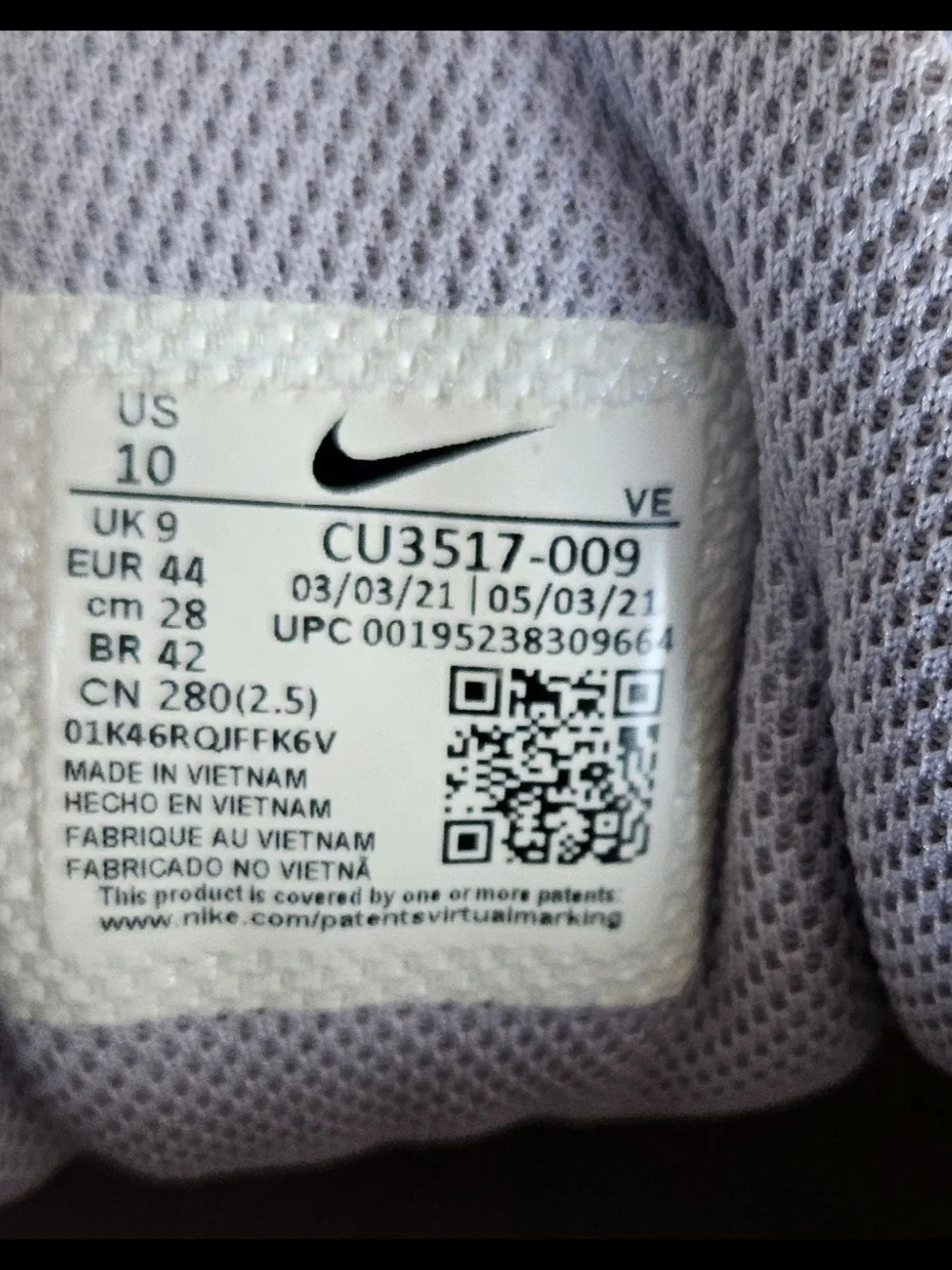 Nike Run Swift 2 Flywire CU3517-009 Men's Size US 10 UK 9 EUR 44